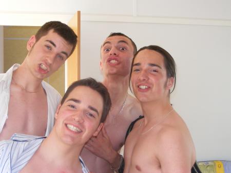 NoUs 4 ==> P'tit SoUrIrE !!!