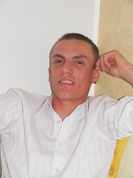 sb BAu GoSs...